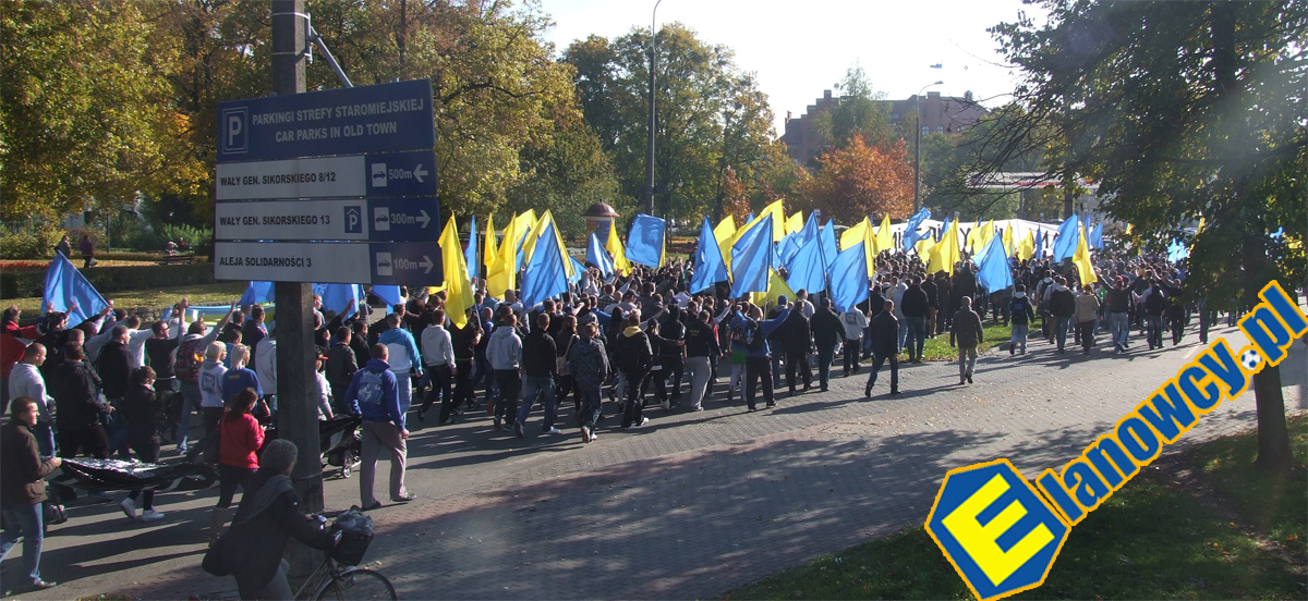 Manifestacja kibiców Elany "Piłka Nożna dla Torunia' - 18.10.2012 
